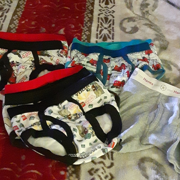 🌻5/$10 Boys Underwear - Picture 1 of 4
